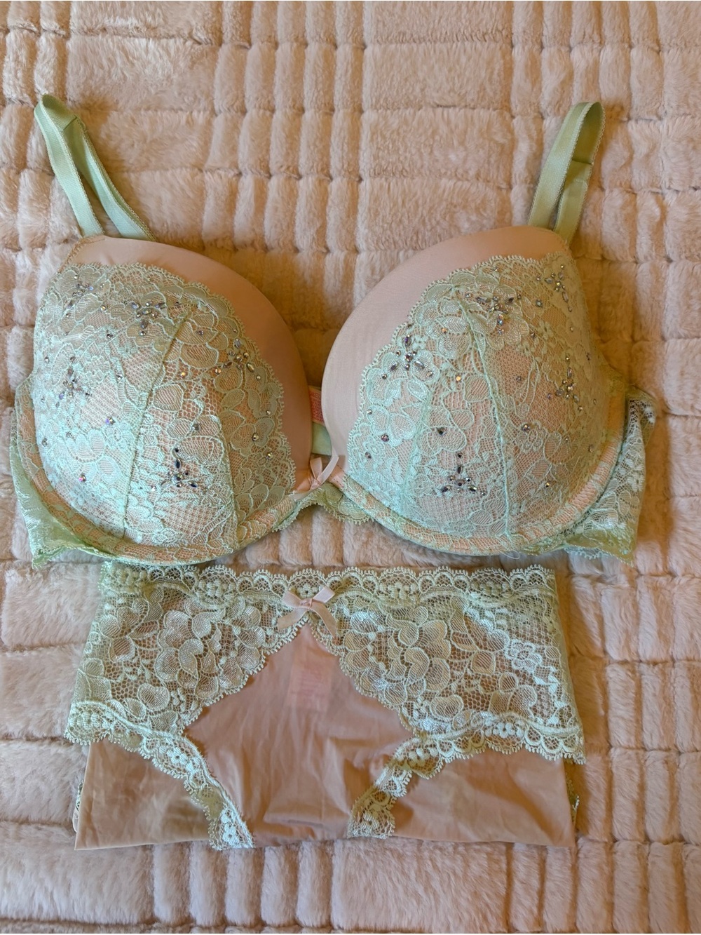 Victoria's Secret Mint Lace Push-Up Bra & Lace Hipkini